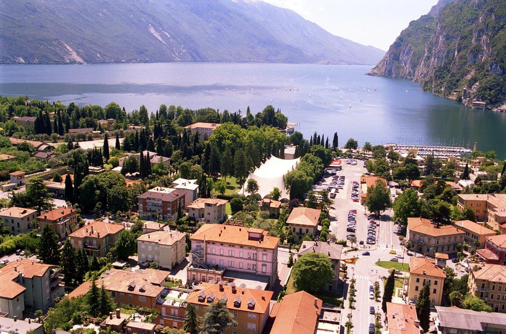 Grand Hotel Liberty Riva del Garda Exterior photo