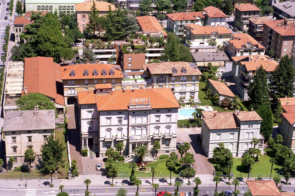 Grand Hotel Liberty Riva del Garda Exterior photo